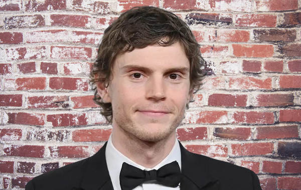 evan thopmsaon peters